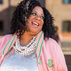 Meet your Posher, Ebony